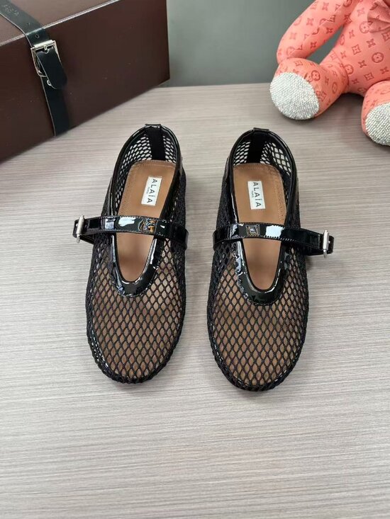 Alaia Shoes - Alaia runway-style ballet flats